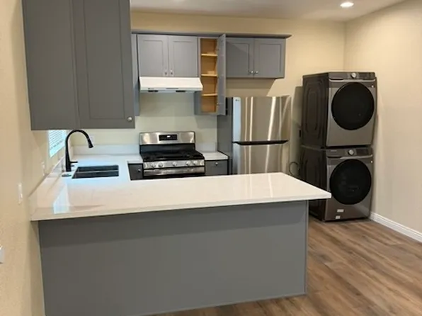 22 Old Wood Rd Unit B, Pomona, CA 91766