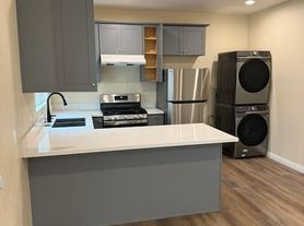 22 Old Wood Rd, Pomona, CA