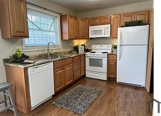 302 Leatherhead Ct — Photo 14