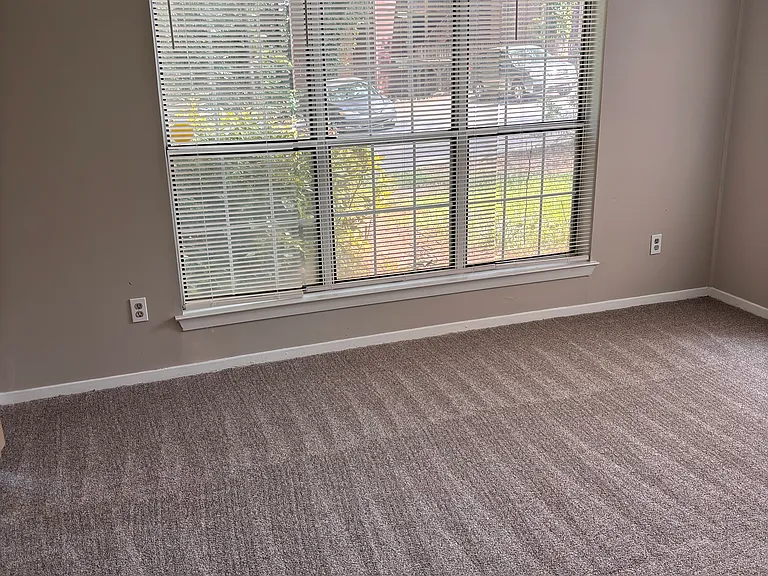 5552 Mountain Springs Cir — Photo 17