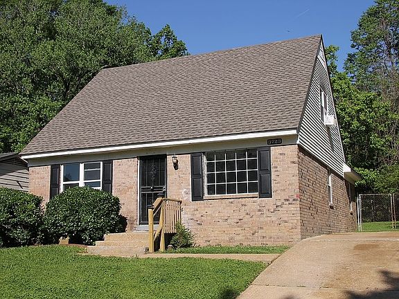 2nd image of 3723 Skylark Dr