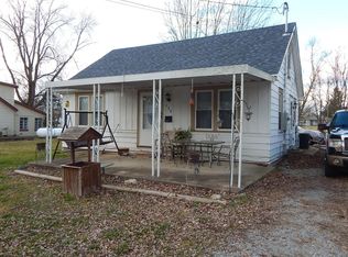 136 Carr St, Blanchester, OH 45107