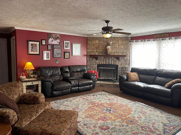 8107 Drulu Rd, Pound, VA 24279
