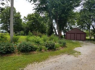 313 W Central St, Irving, IL 62051