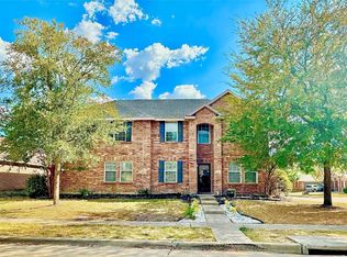 401 Foliage Ct, Red Oak, TX 75154