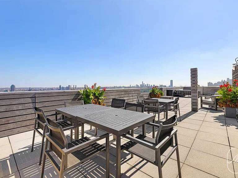 290 3rd Ave #23D — Photo 17