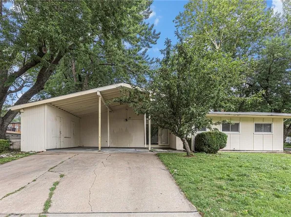 8325 Grant Ave, Overland Park, KS 66212