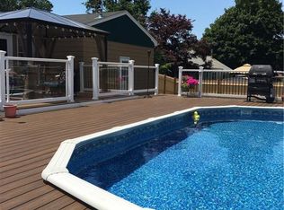 25 Maplehurst Ave, Warwick, RI 02889