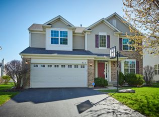 312 Shelbourne Rd, Volo, IL 60073