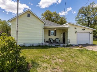 1112 2nd St, Gillespie, IL 62033