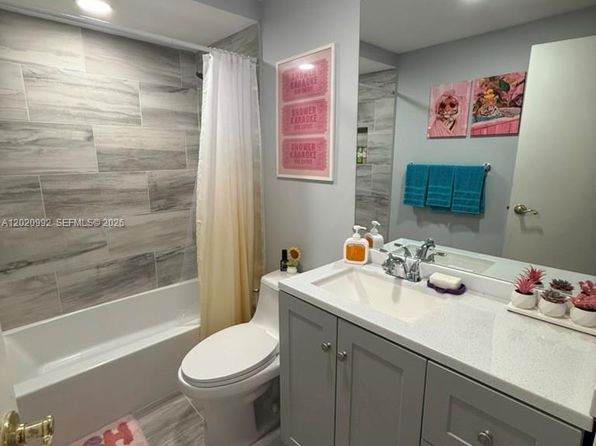 1810 SW 81st Ave APT 2215