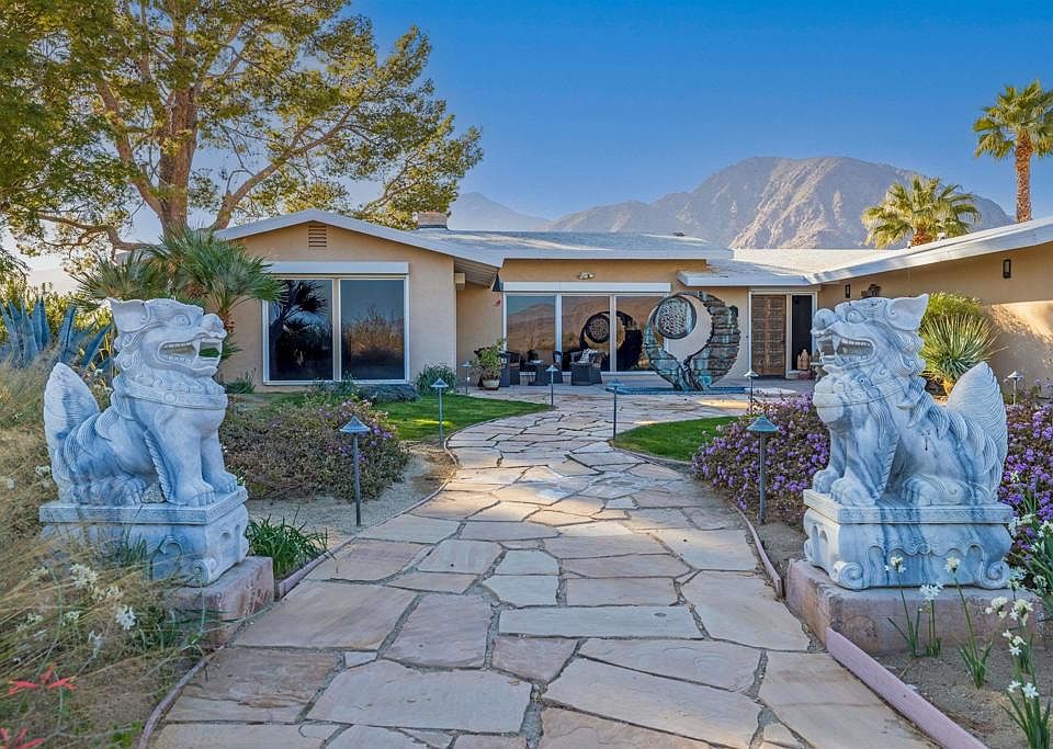 1st image of 581 Catarina Dr