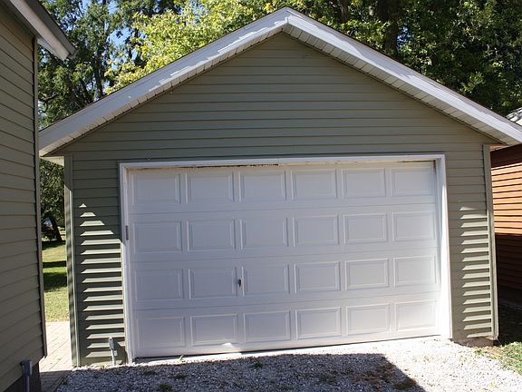 3rd image of 733 S 8th Ave