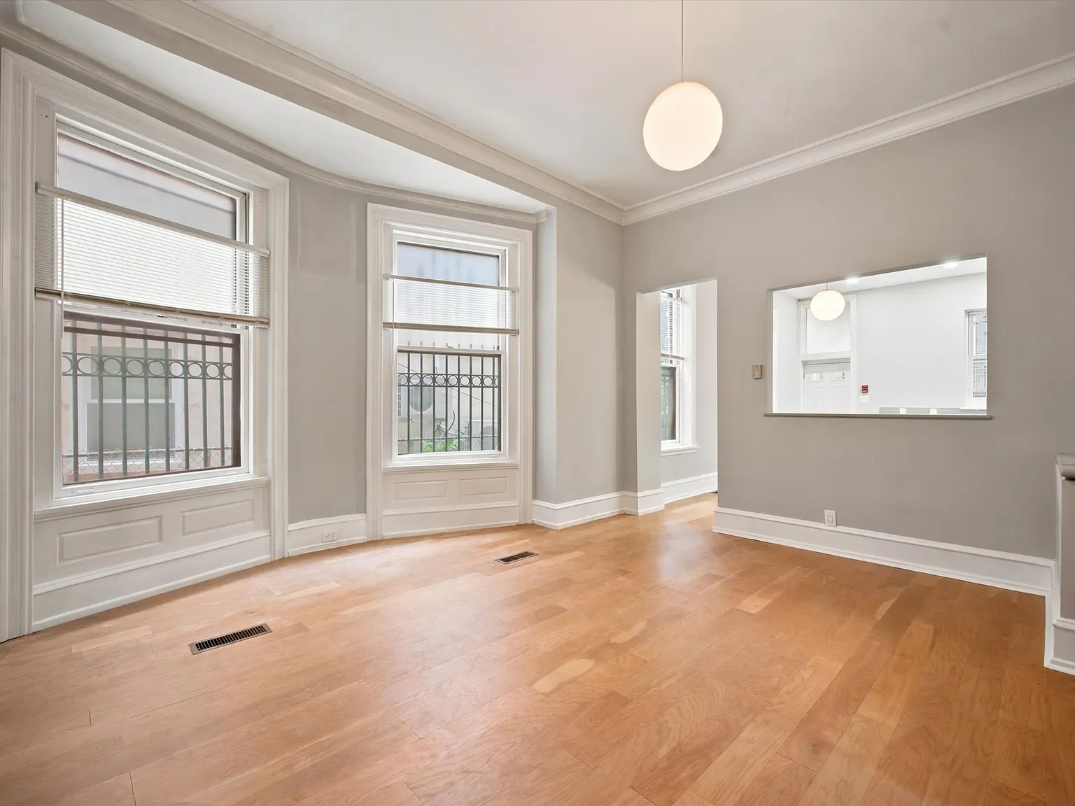 1712 Mount Vernon St Unit 1R — Photo 3