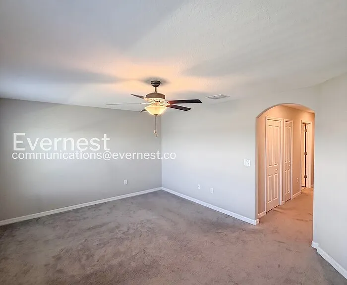 946 Royal Empress Dr — Photo 8