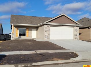 3050 Cottage Grove Ln, Fremont, NE 68025