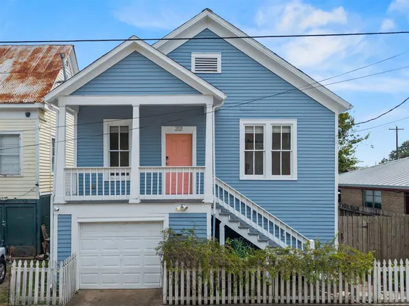 2121 Ursuline St, Galveston, TX 77550