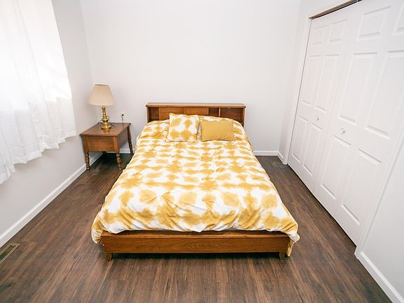 5th image of 3308 Thornbrook Ct