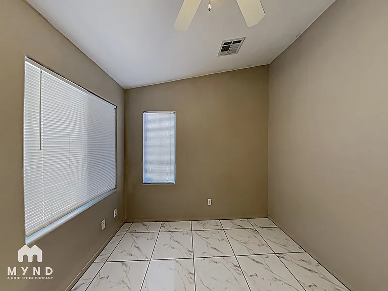 6375 Strongbow Dr — Photo 22