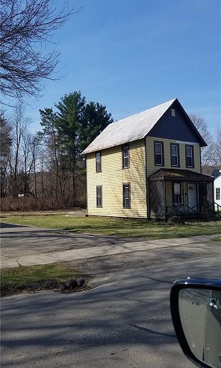 1st image of 23 Chamberlain St