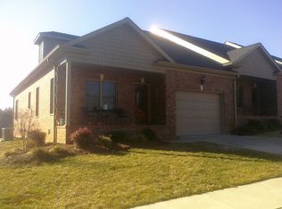 911 Arrowhead Ln, Mebane, NC 27302