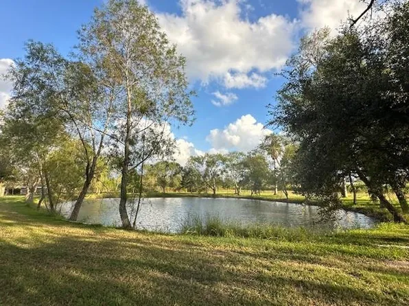 6083 E Fm 1462 Rd, Rosharon, TX 77583