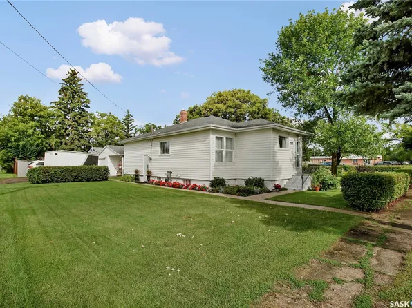 2001 2nd Street, Rosthern, SK S0K 3R0