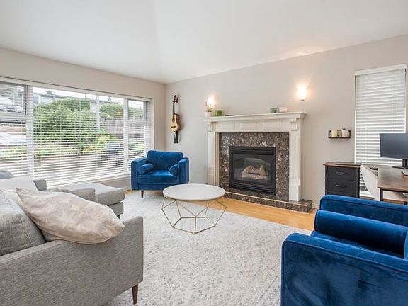 3rd image of 380 55a St