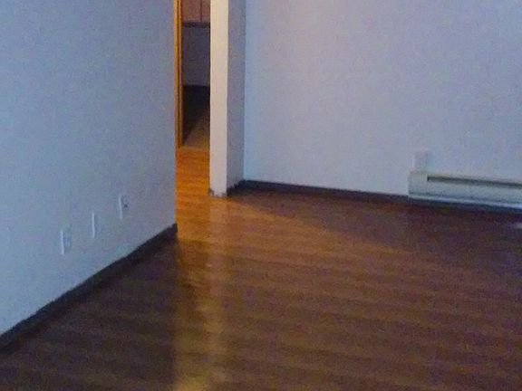 3rd image of 2405 Eastmoreland Ave APT 6