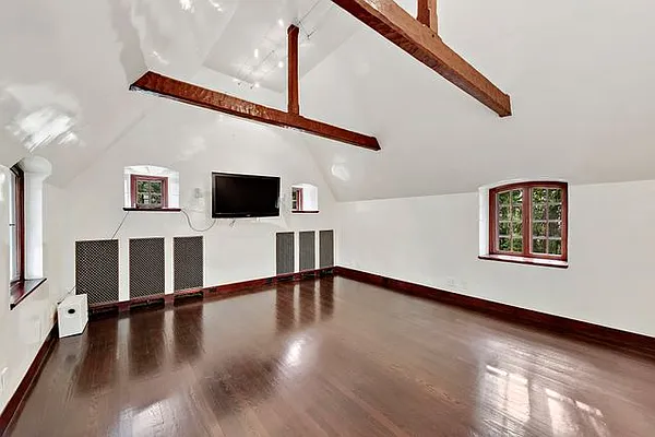 Rented by Compass | media 15