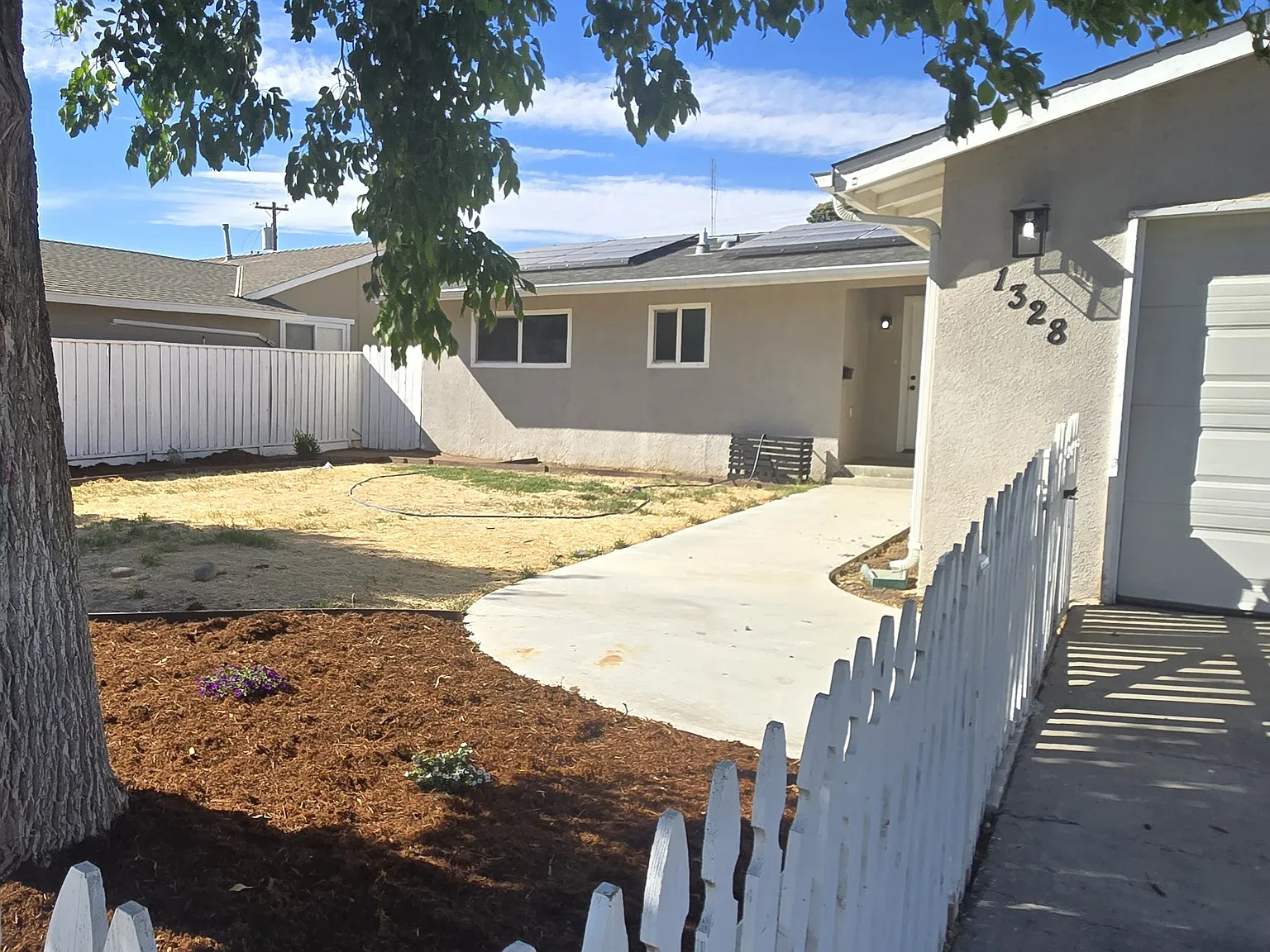 3 bed, 1114 sqft, $2,400 — Photo 2