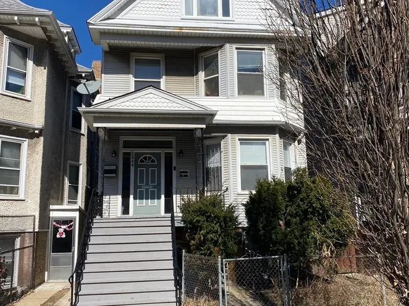2444 W Gunnison St, Chicago, IL 60625