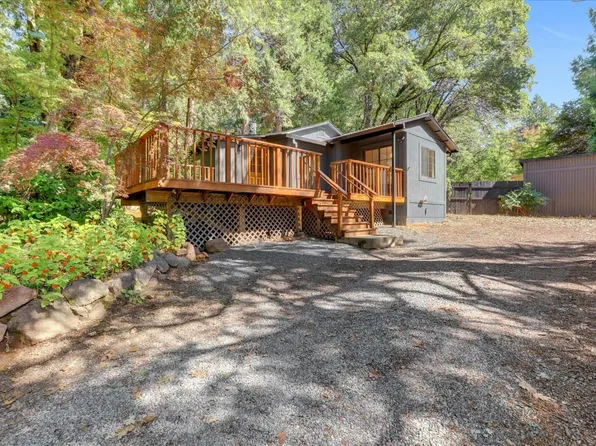 10683 Walker Dr, Grass Valley, CA 95945