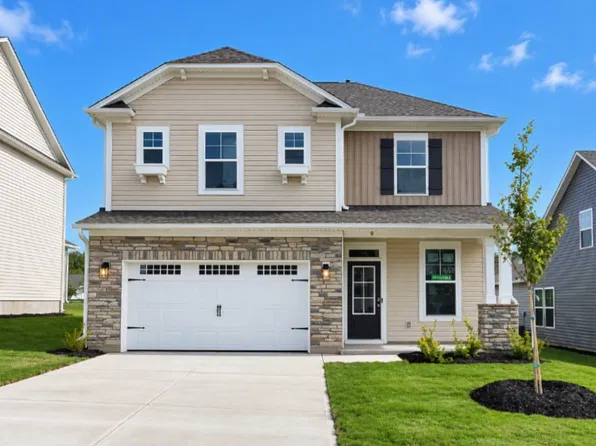 9 Halsey St, Central, SC 29630
