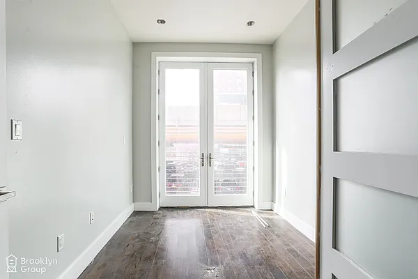 Rented by Brooklyn Group | media 20