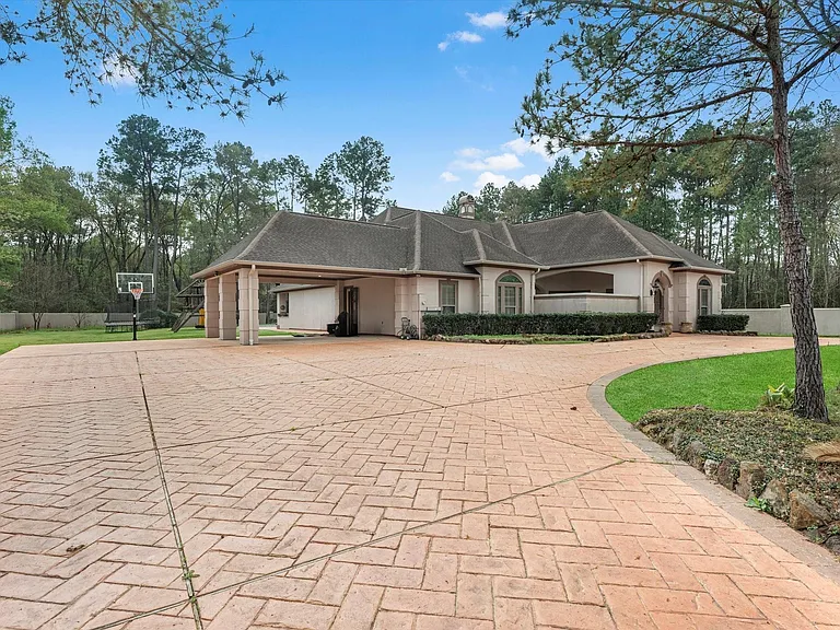 19652 Riverwalk Dr — Photo 3