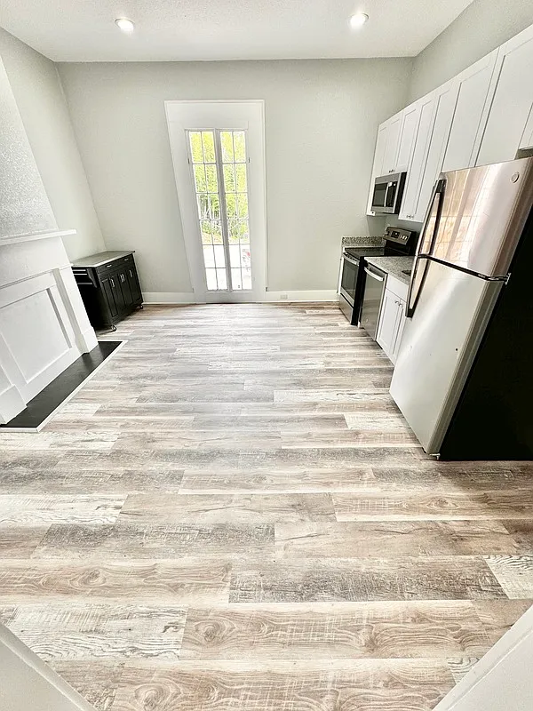 1 bed, 1.0 bath, $1,050 — Photo 2
