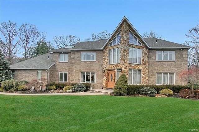 1st image of 6 Deforest Ct