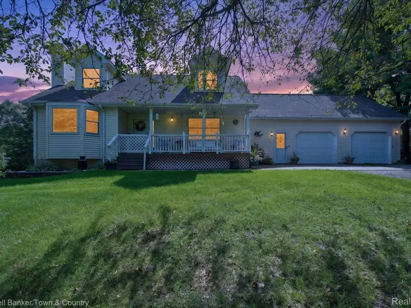 4442 McGunn Rd, Howell, MI 48843
