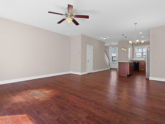 4th image of 3950 Amelia Park Dr