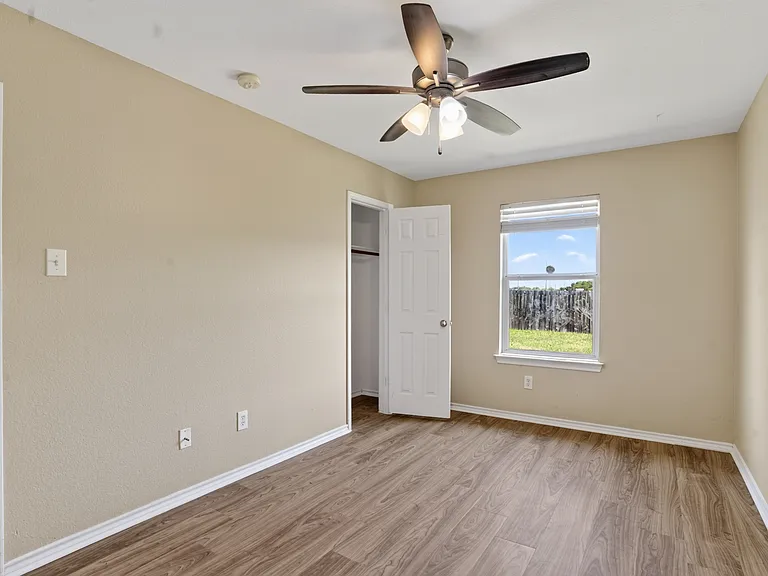 116 Meadow View Ln — Photo 14