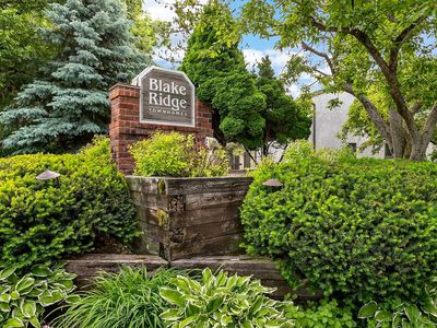 6104 Blake Ridge Rd, Edina, MN, 55436