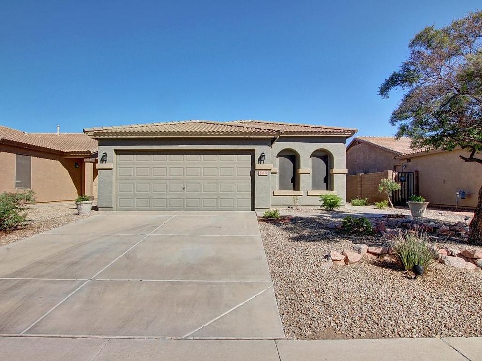 1st image of 43572 W Sagebrush Trl