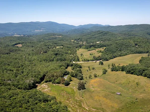 311 Lost Lake Rd, Troutdale, VA 24378