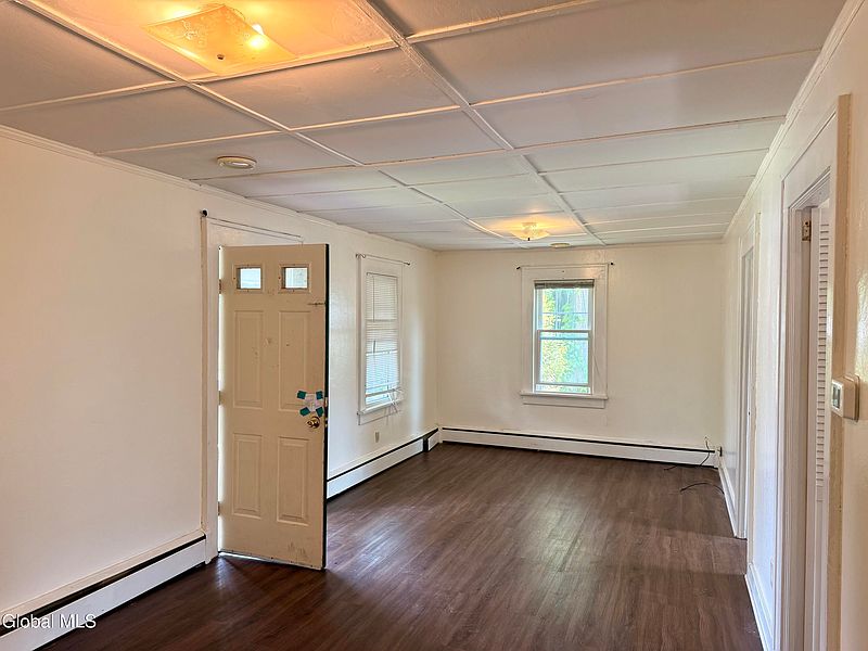 4th image of 7 Maryland Avenue