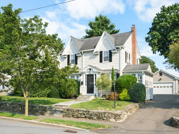 25 Brookfield Avenue, Fairfield, CT 06825
