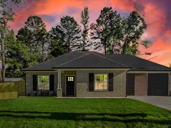 2377 Ridgley Dr, Flint, TX 75762