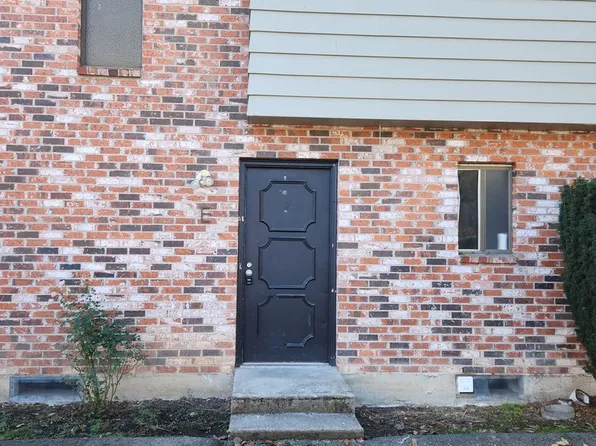 2-Bedroom 1.5 Bath Townhome, 1260 Nandina St #E, Sweet Home, OR 97386