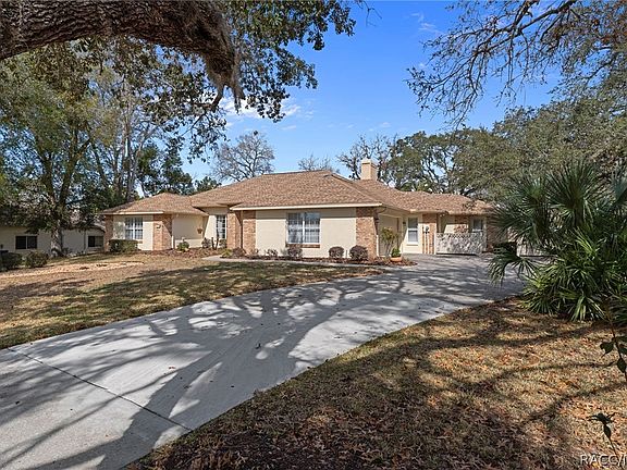 2nd image of 13 Enclave Point S