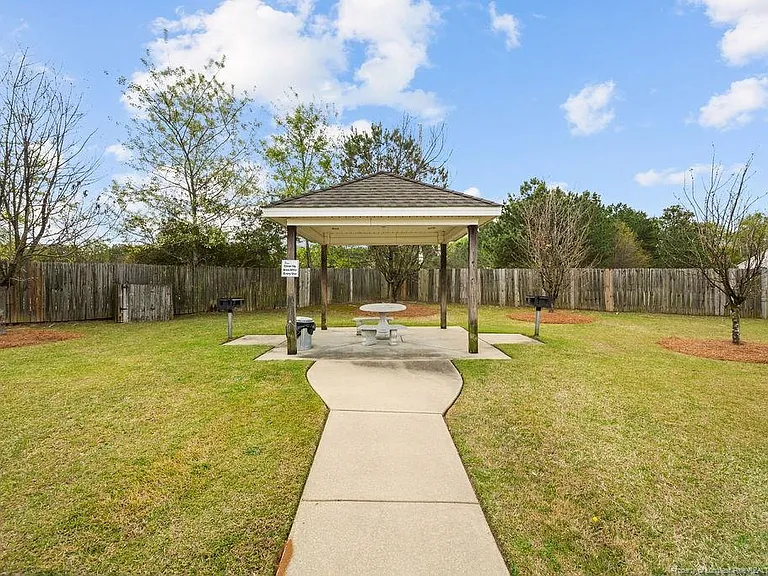 1329 Kershaw Loop #138 — Photo 24
